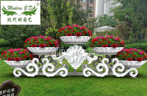 ���F����  G-B35